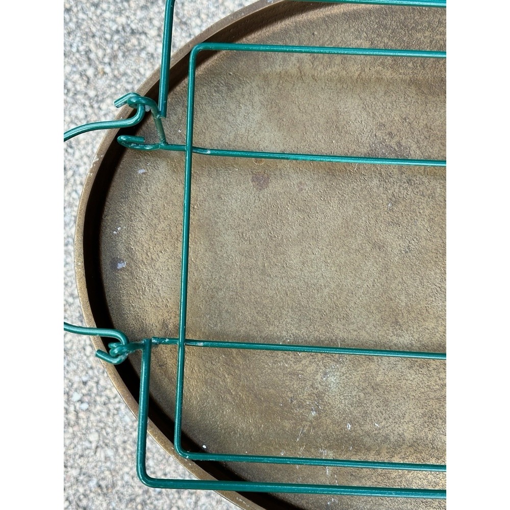 Temp-tations by Tara Peppermint Holly 13x9 Baker w/ Lid & Metal Rack - Picture 8 of 14